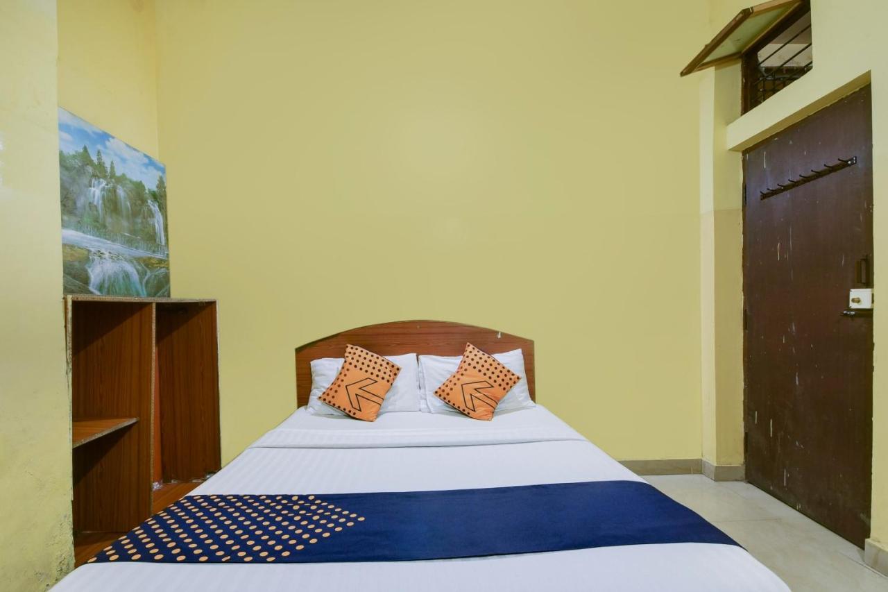 Spot On 74228 Galaxy Comforts Hotel Narasimharaja Puram Exterior foto